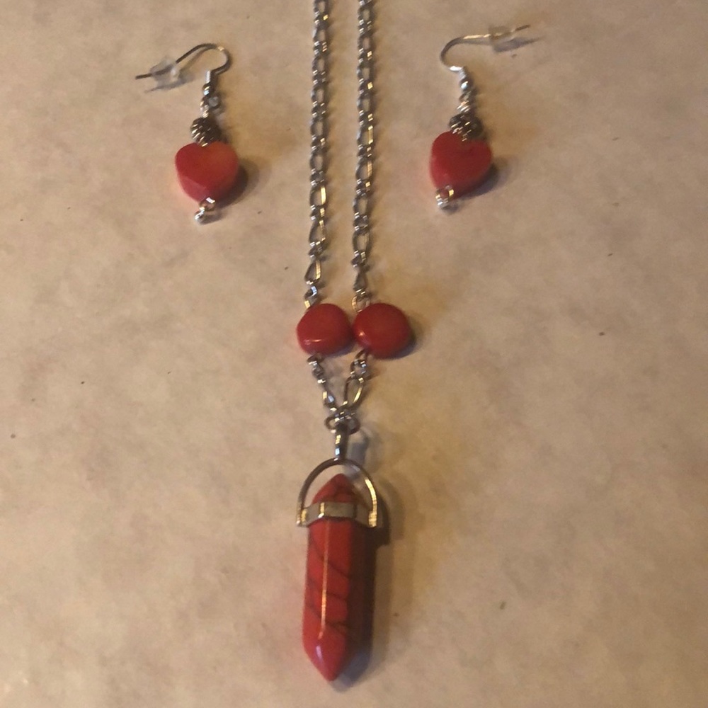 NWOT Red Chakra Coral With Earrings Hearts Necklace